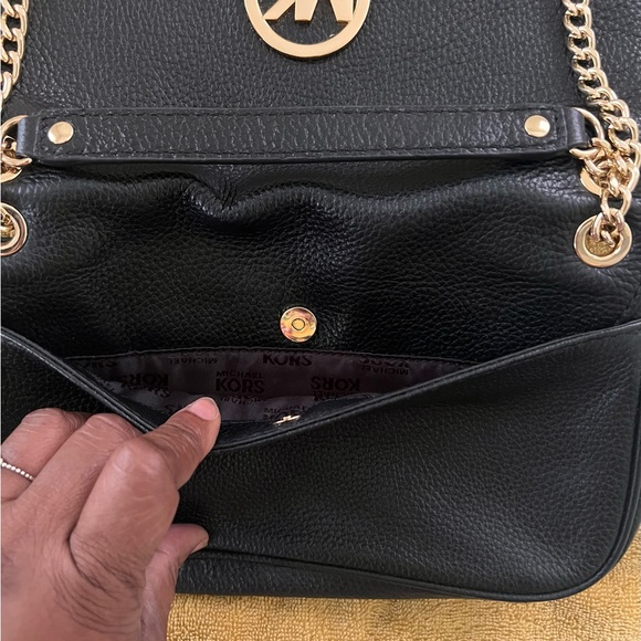 Michael Kors "Fulton" Black Shoulder Flap Bag - Picture 5 of 9